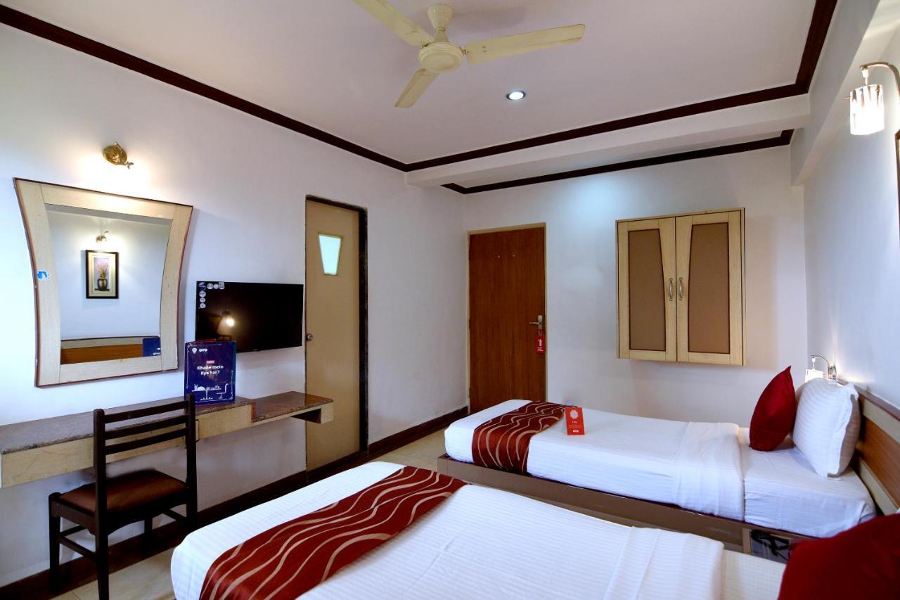 Om Shiv Hotel 马尔冈 外观 照片