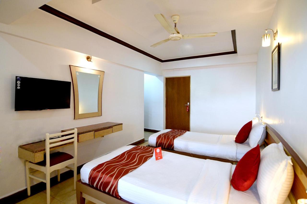 Om Shiv Hotel 马尔冈 外观 照片