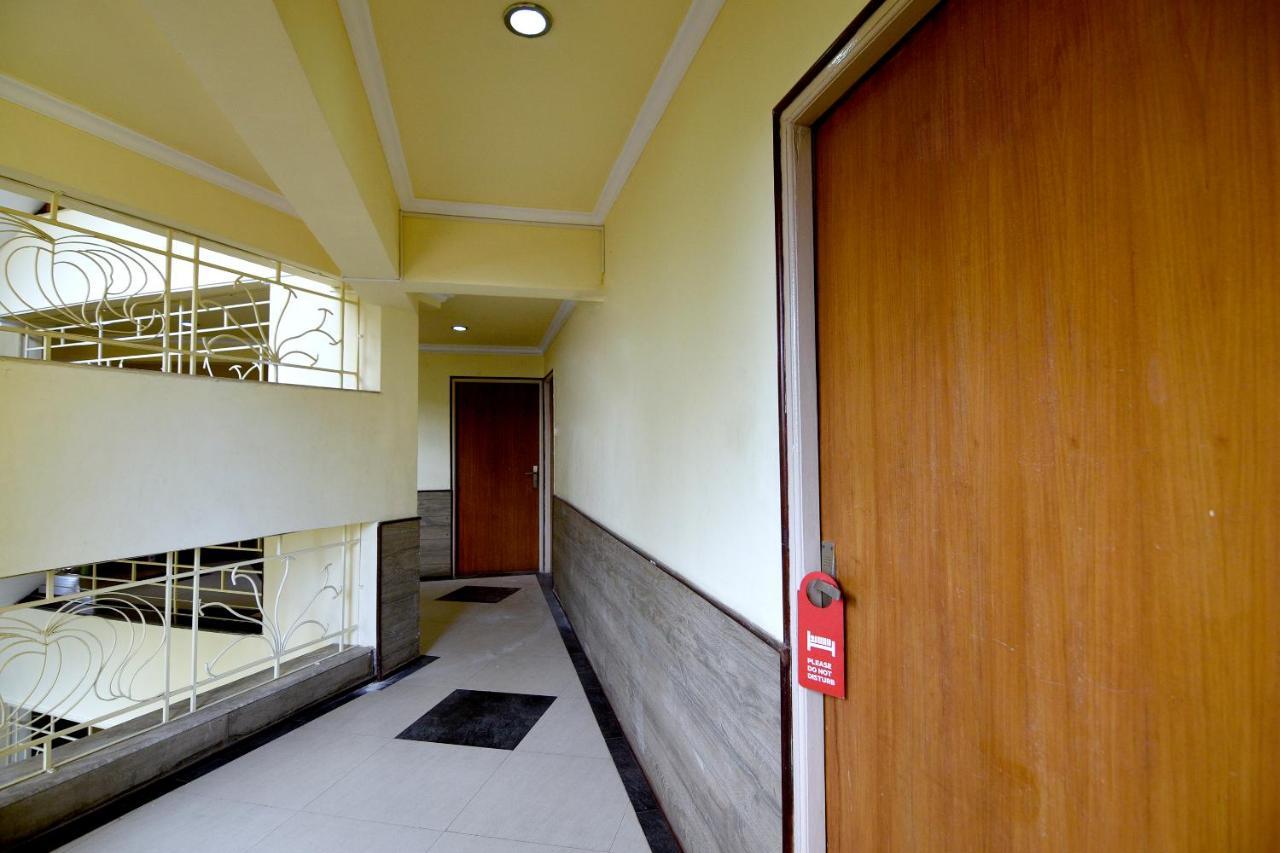 Om Shiv Hotel 马尔冈 外观 照片