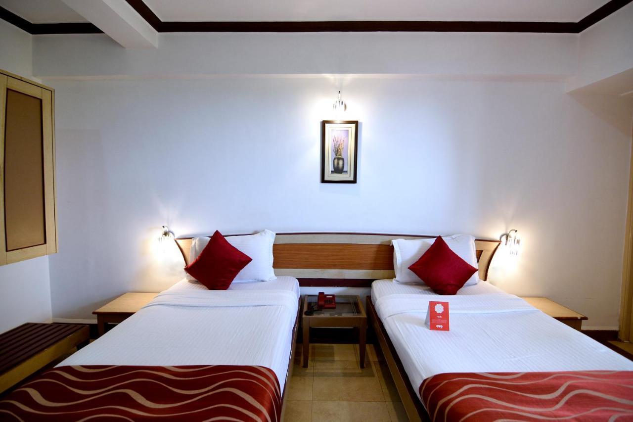 Om Shiv Hotel 马尔冈 外观 照片